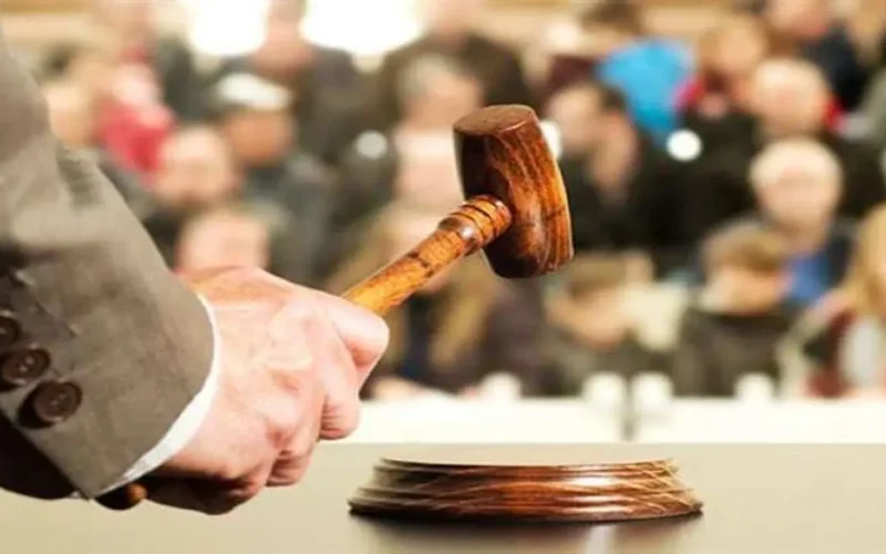 مزاد علني تنظمه الخدمات الحكومية لبيع بضائع بأسعار تنافسية وترشيد الإنفاق